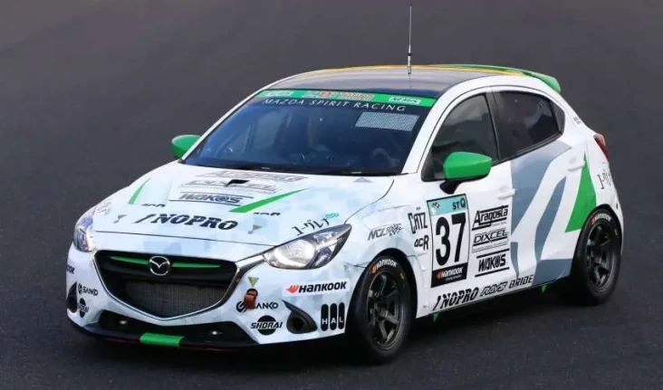 Mobil Balap Mazda Gunakan...