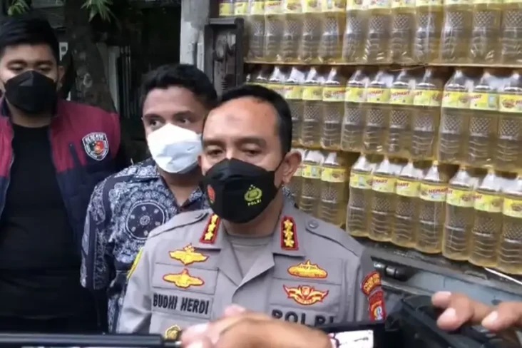 Terkuak, 26 Ton Minyak...