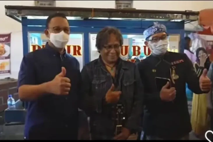 Usai Makan Bubur Ayam...