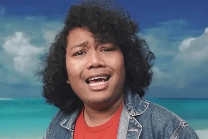 Ingin Lebih Dekat dengan...