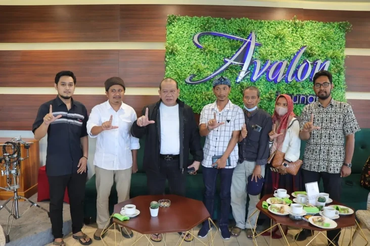 Temui Ketua DPD RI,...