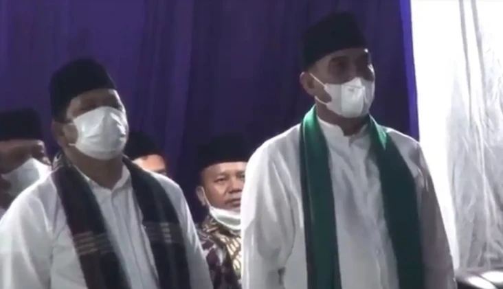 Desak Menag Minta Maaf,...