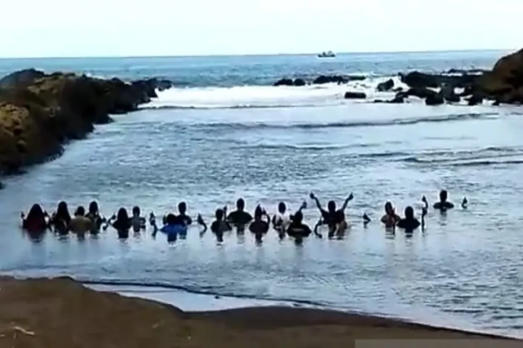 Ritual Kelompok Trimurti...