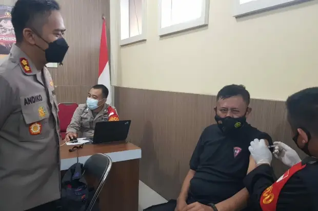 Seluruh Personel Polres...