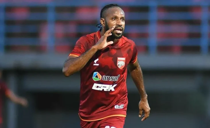 Persipura Jayapura vs...