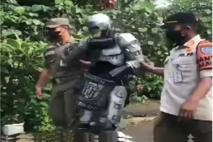 RoboCop Tak Berdaya...