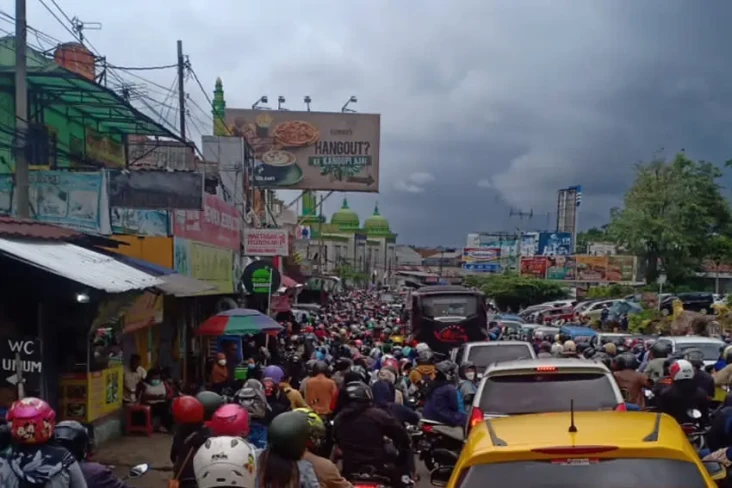 Ini Penyebab Kemacetan...
