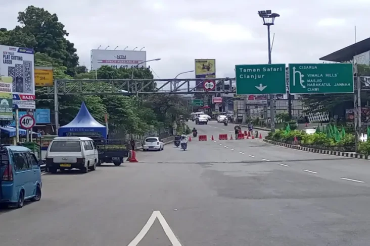 Urai Kemacetan, Polisi...