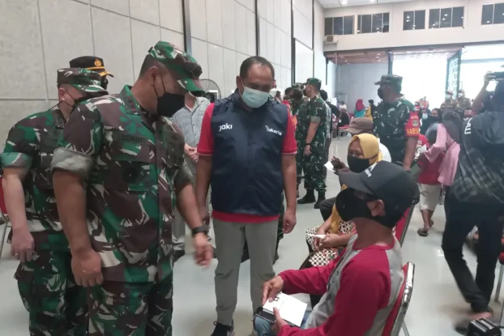 Tinjau Vaksinasi Booster...