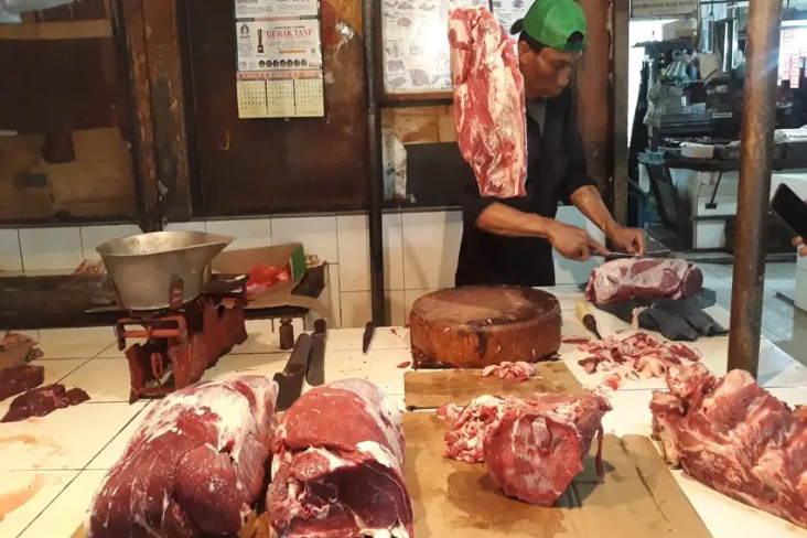 Pedagang Daging Sapi...
