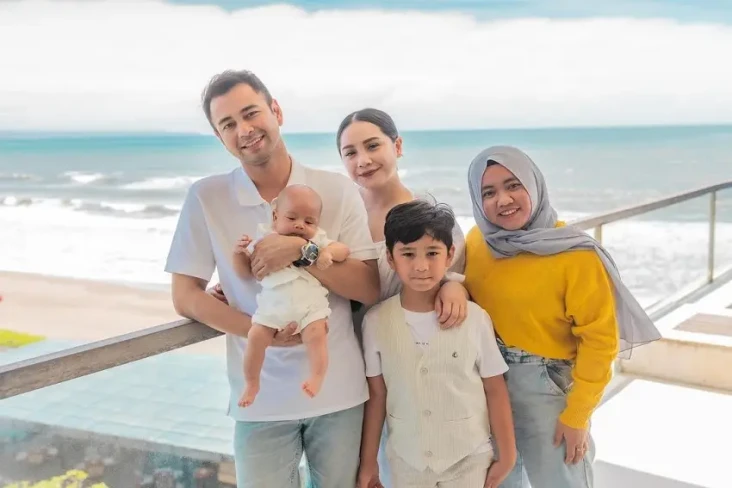 3 Pengasuh Anak Artis...