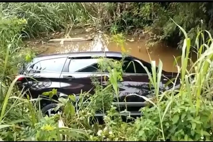 Minibus Masuk Jurang...