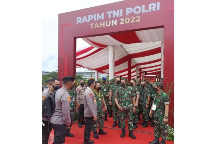 Jokowi Minta WAG TNI...