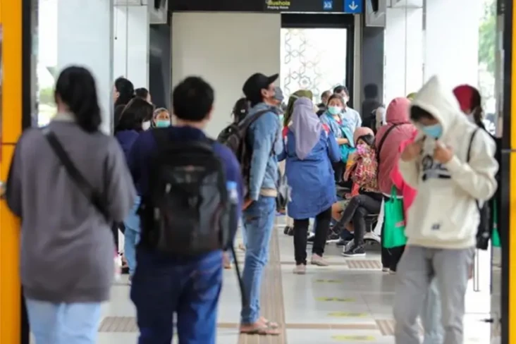 2 Tahun Pandemi di Indonesia,...