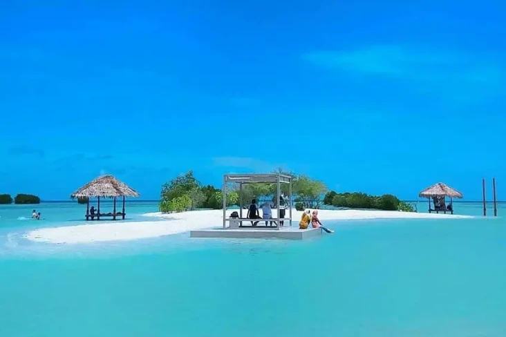 4 Pulau Terindah di...