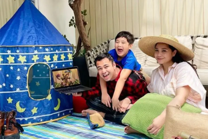 Anak Kecil Mirip Rafathar...