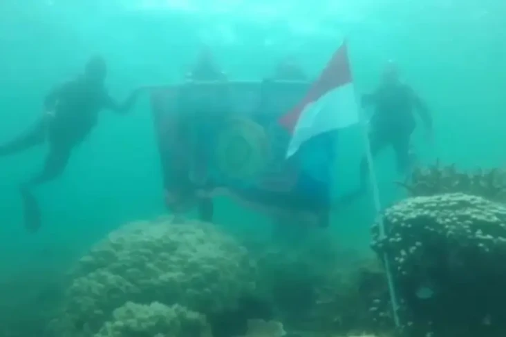 Pasukan Damkar Kibarkan...