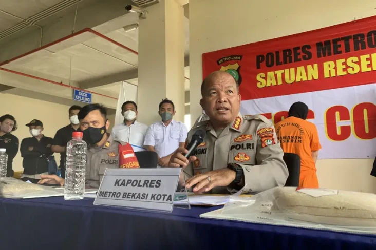 Ditetapkan Tersangka,...