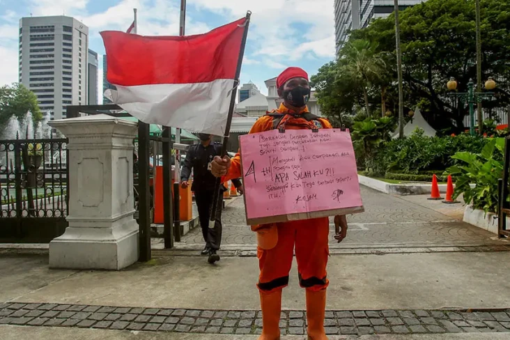Mengaku Dipecat Sepihak,...