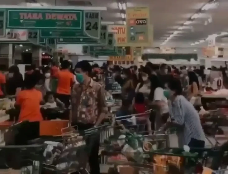 Sehari Jelang Nyepi,...