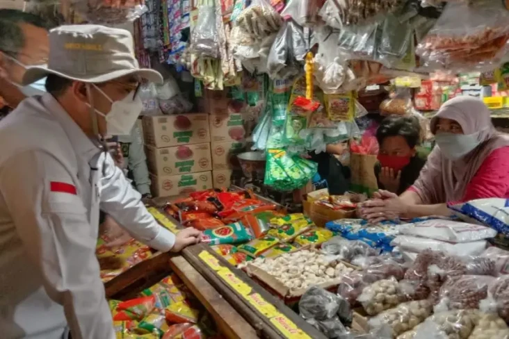 Kunjungi Pasar Tradisional,...