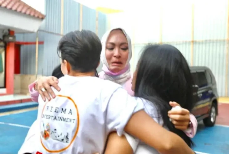 Penampakan Angelina...