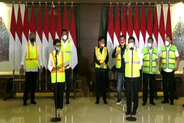 Menlu: Tertahan di Rumania,...
