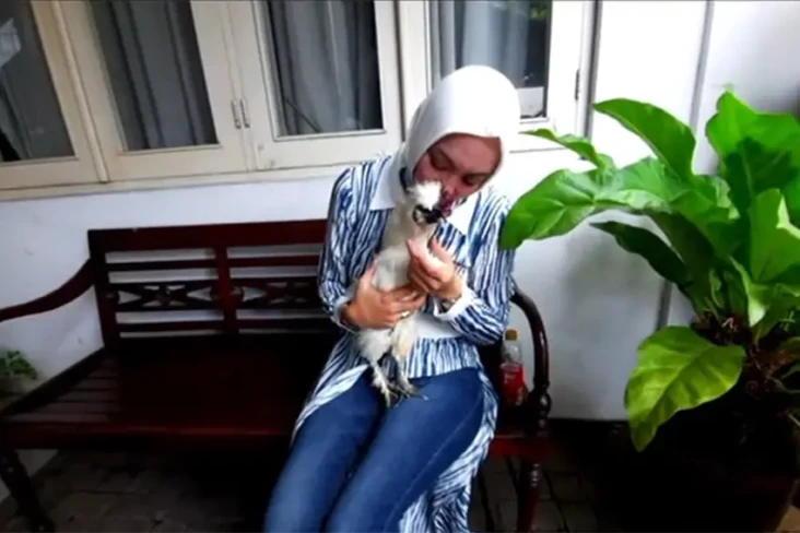Angelina Sondakh Bebas,...