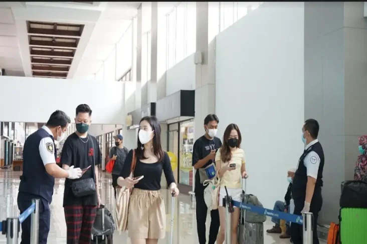 Hari Raya Nyepi, Bandara...