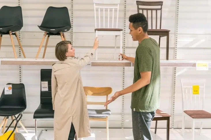 Raksasa Mebel IKEA Tutup...