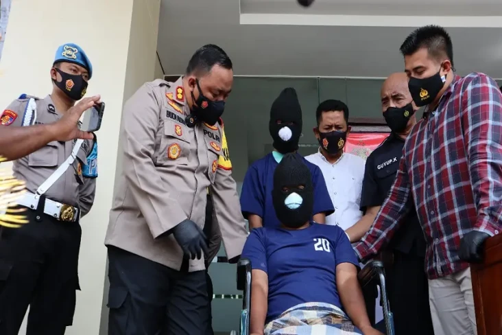 Bawa Kabur Motor dan...
