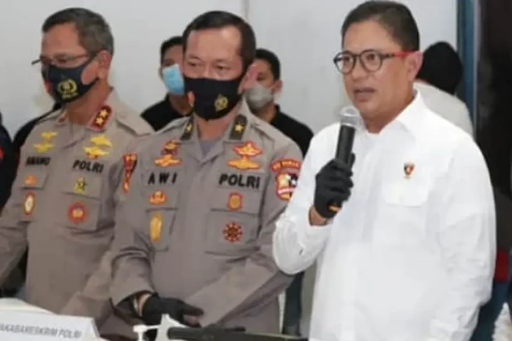 Profil Irjen Wahyu Hadiningrat,...