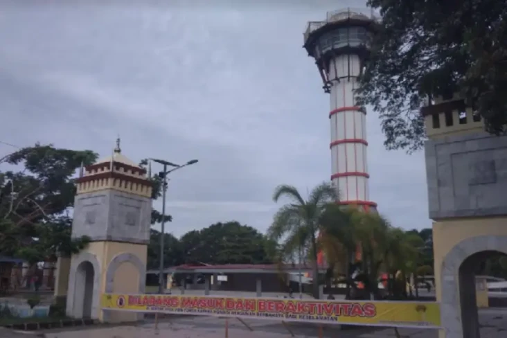 Menara Pemantau Setinggi...