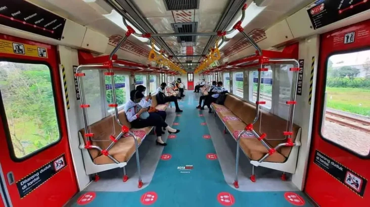 Setahun Operasi, KRL...