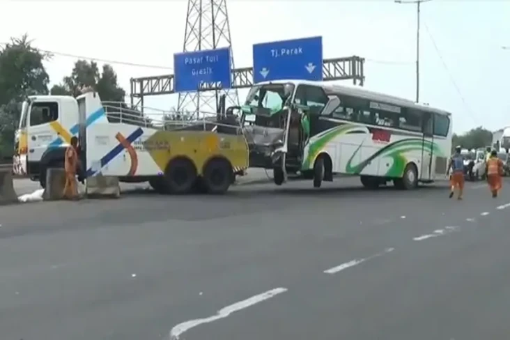 Korban Tewas Kecelakaan...