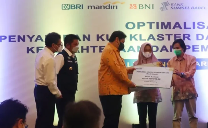 Menko Perekonomian Airlangga...