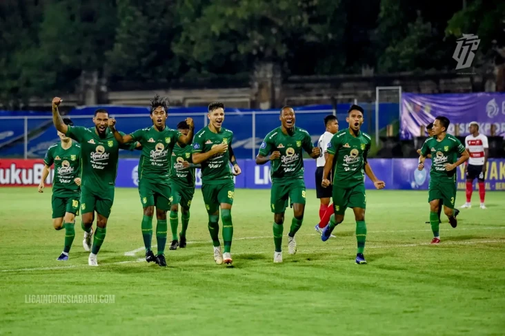 Persita Tangerang vs...