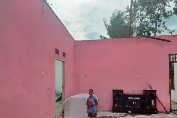 Tujuh Rumah di Bone...