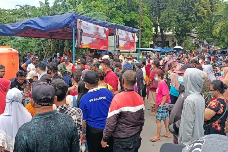 Ratusan Warga Pejagalan...