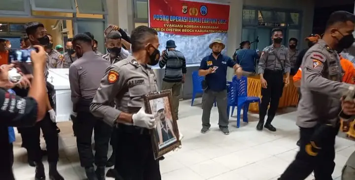 8 Jenazah Pekerja Tower...