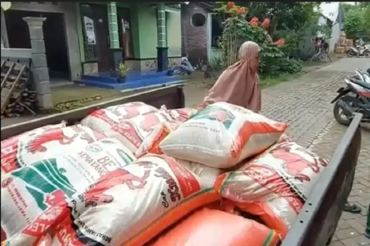 Datangi Rumah Kades,...