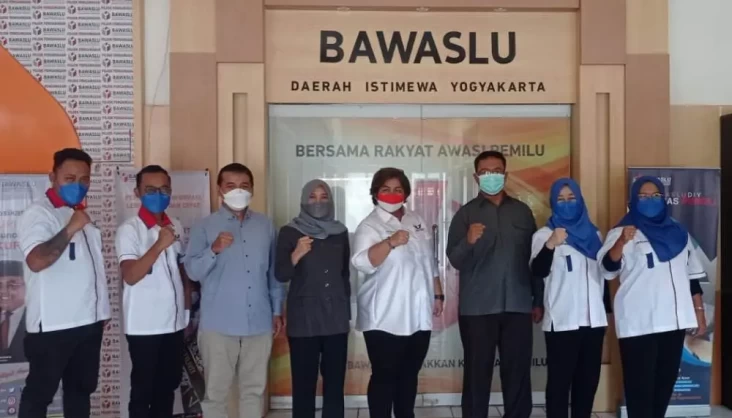 Perkenalkan Pengurus...