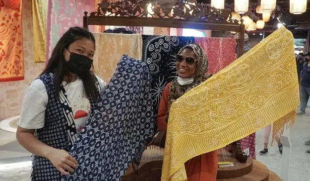 Batik Nitik Indonesia...
