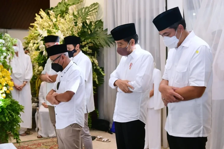 Takziah ke Rumah Duka...