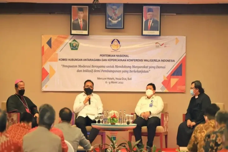 Menag Yaqut Undang Pemimpin...