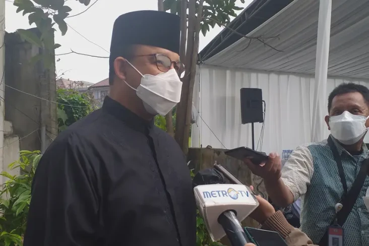 Melayat ke Rumah Duka...