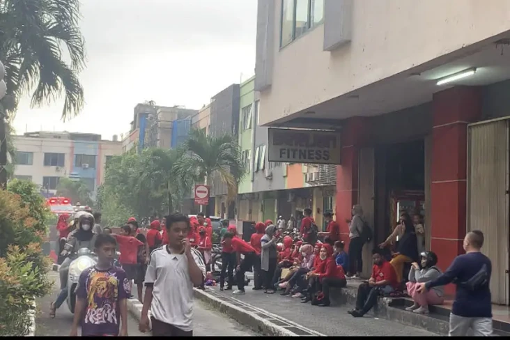 Grand Mall Bekasi Terbakar,...