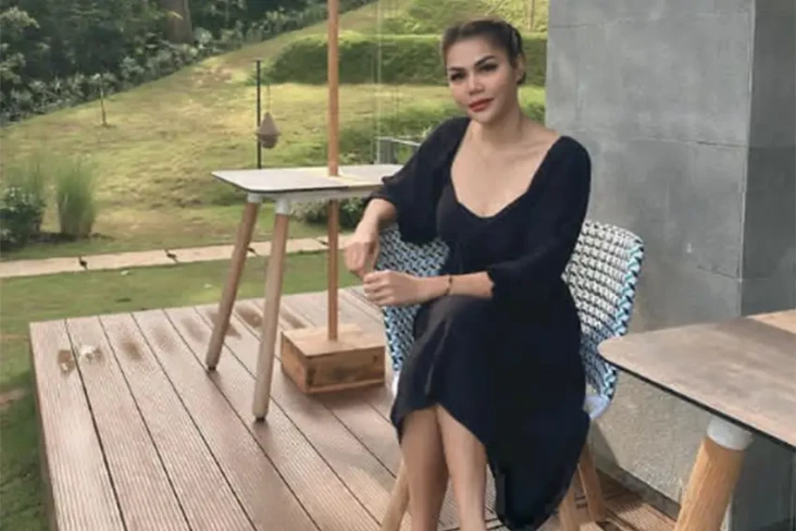 4 Artis Indonesia Keturunan...