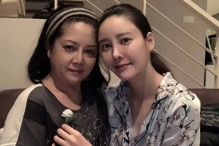 Ibu Tangmo Nida Ingin...