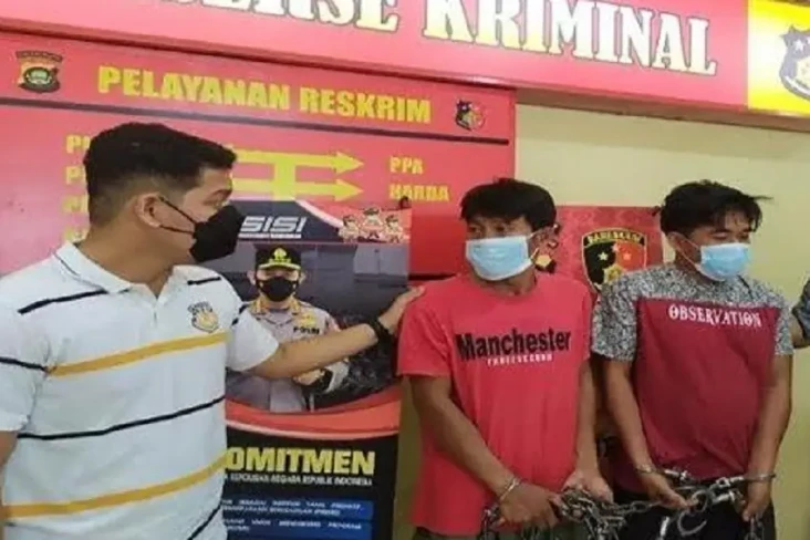 Asyik Pesta Narkoba,...
